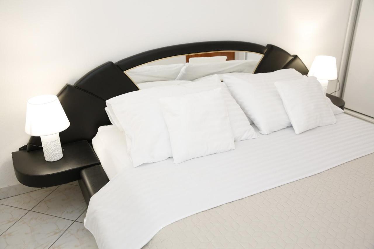 Apartments Lepur Водице Екстериор снимка