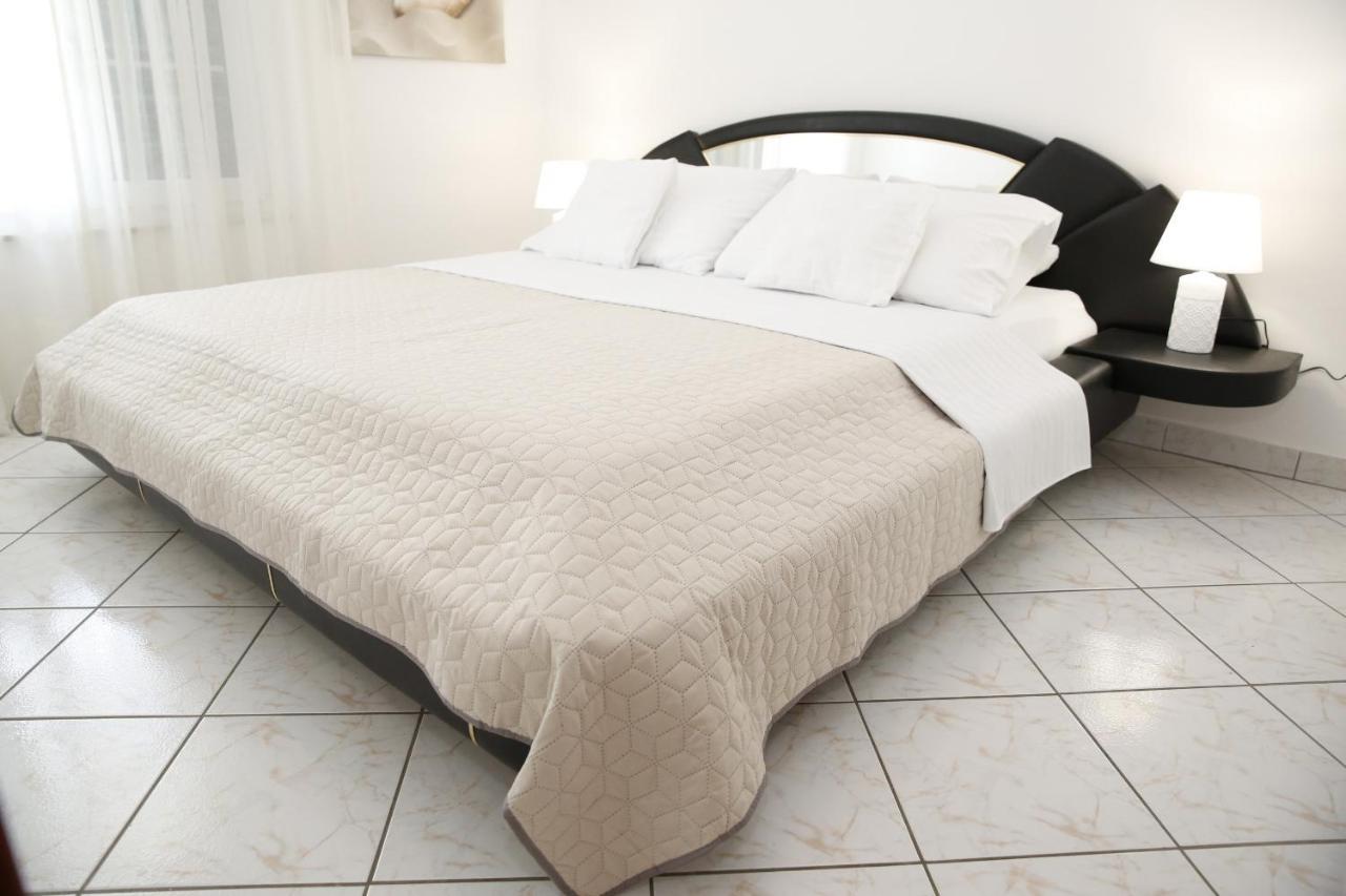Apartments Lepur Водице Екстериор снимка
