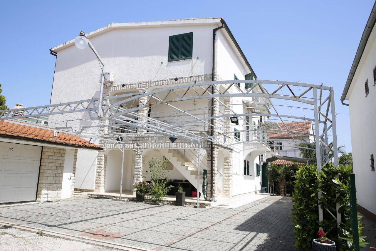 Apartments Lepur Водице Екстериор снимка