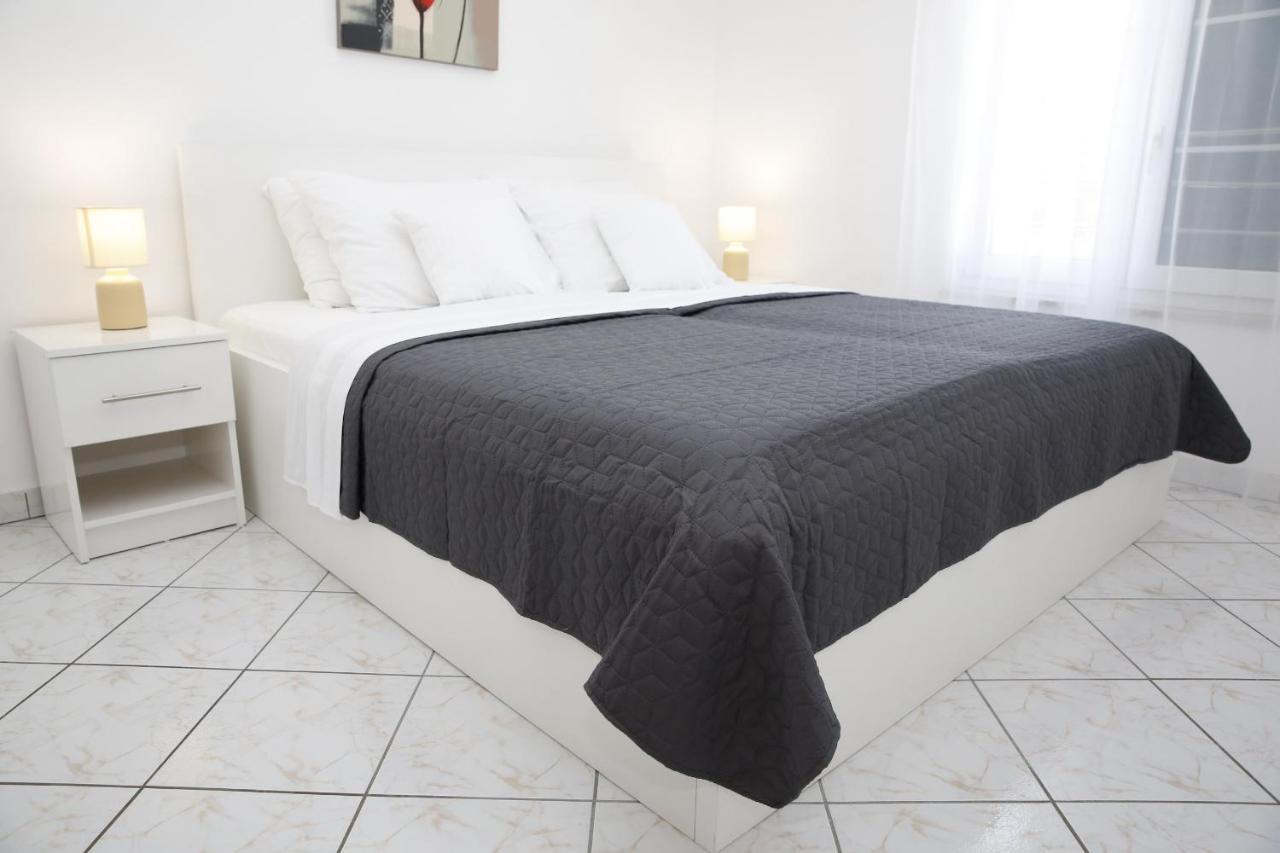 Apartments Lepur Водице Екстериор снимка