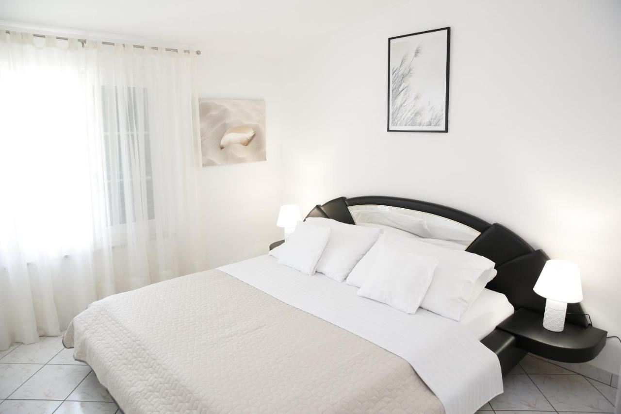 Apartments Lepur Водице Екстериор снимка