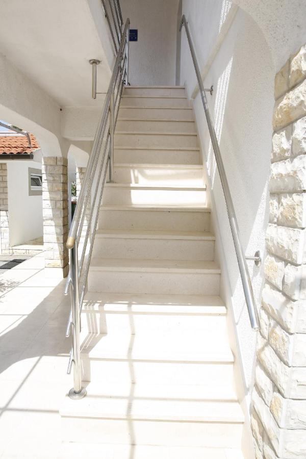 Apartments Lepur Водице Екстериор снимка