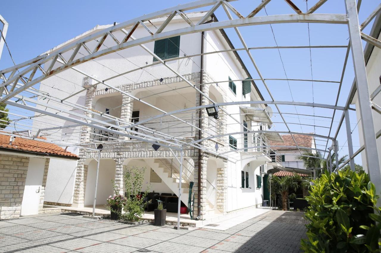 Apartments Lepur Водице Екстериор снимка